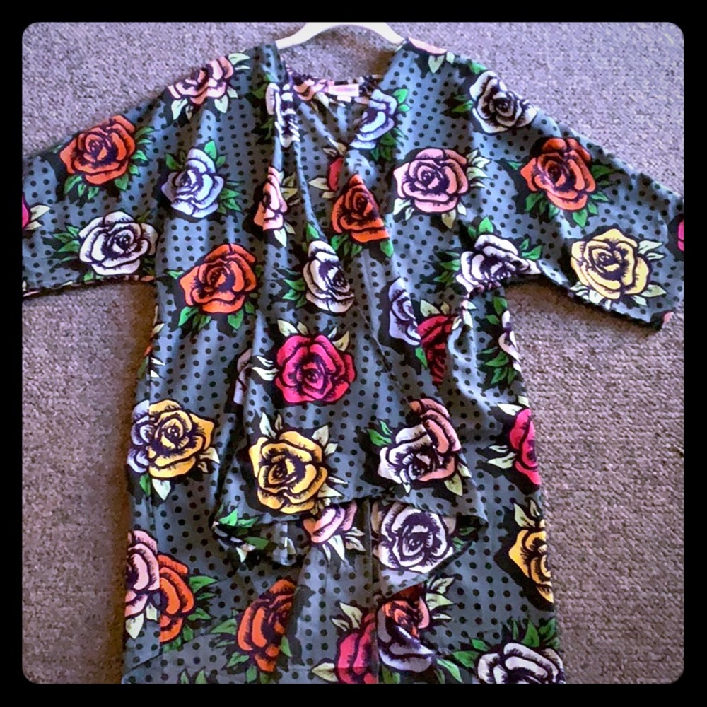 LulaRoe Lindsey kimono